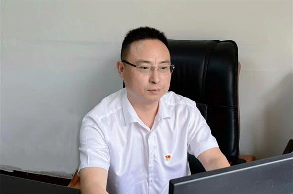 海天集团2025年度“两优一先”风采展——优秀党务工作者