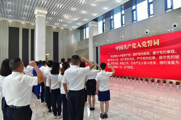 海天集团举行庆祝中国共产党成立104周年暨“七一”表彰大会